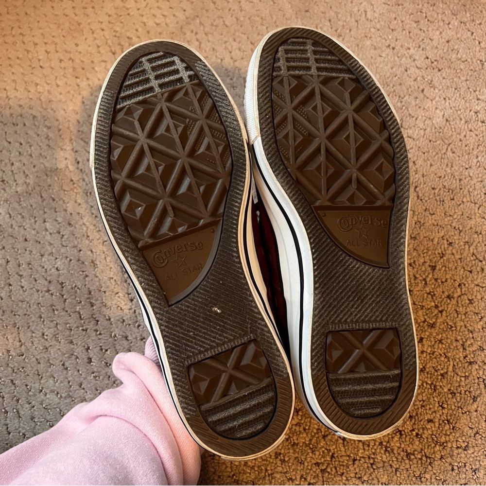 Woman’s converse sneakers - Picture 4 of 8